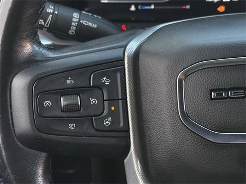 Used 2022 GMC Yukon XL Denali image 15