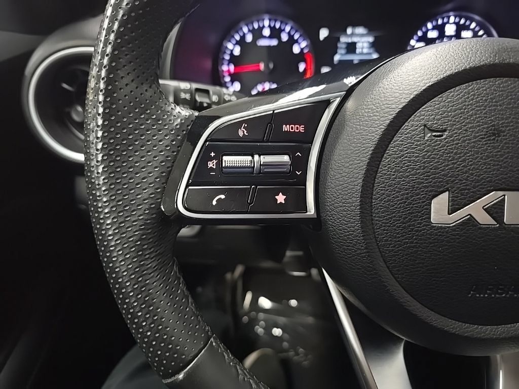 Used 2023 Kia Forte GT-Line FWD image 21