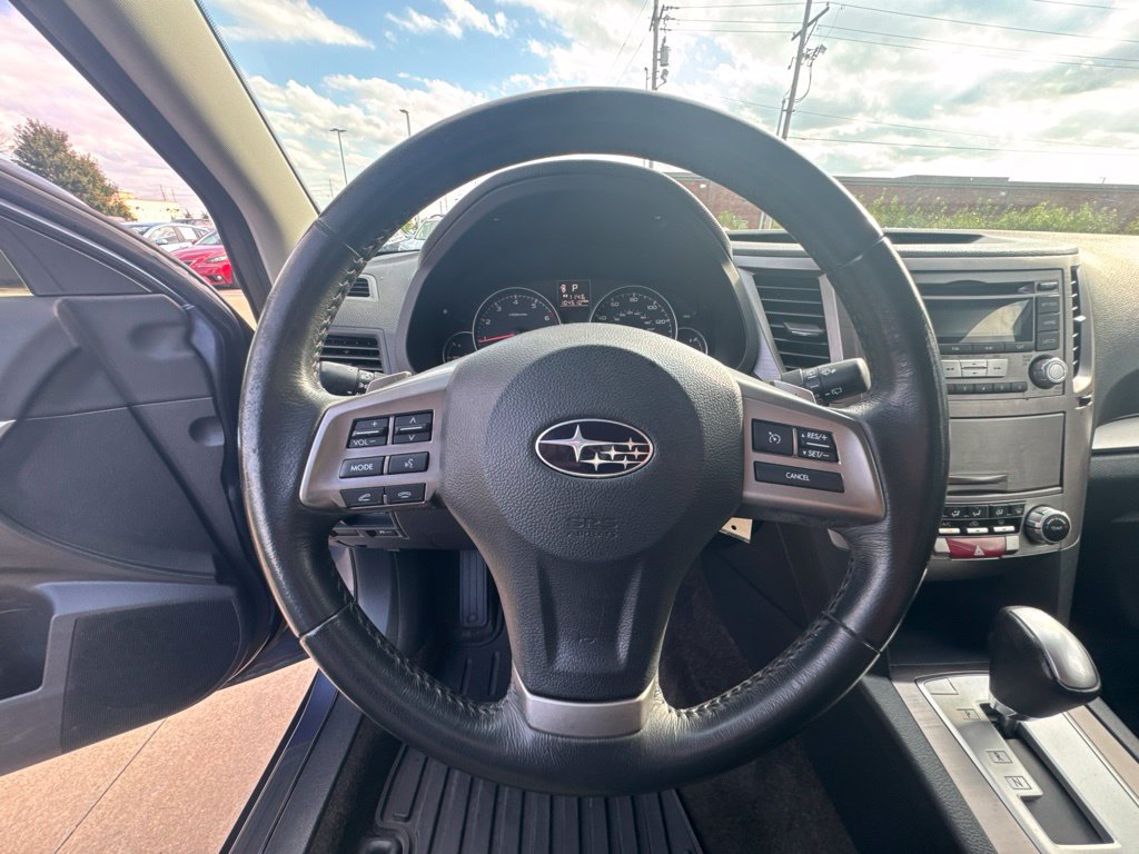 Used 2013 Subaru Outback 2.5i Premium AWD/4WD image 16