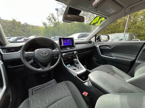 Used 2024 Toyota RAV4 XLE image 7