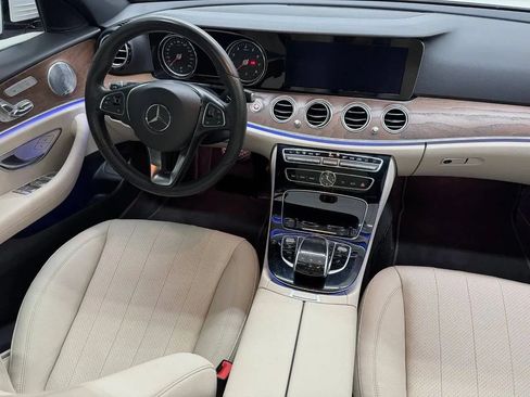 Used 2017 Mercedes-Benz E 400 4MATIC Wagon image 27