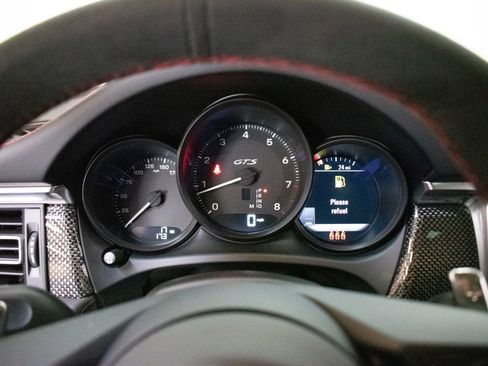 New 2026 Porsche Macan GTS image 27