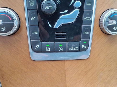 Used 2015 Volvo XC60 T5 Platinum image 25