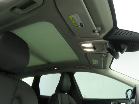 Used 2023 Volvo XC60 B5 Ultimate w/ Climate Package image 18