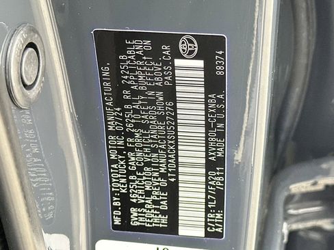 Used 2025 Toyota Camry LE image 29