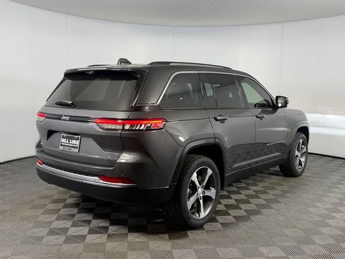 Used 2023 Jeep Grand Cherokee 4WD 4xe w/ Luxury Tech Group II image 7