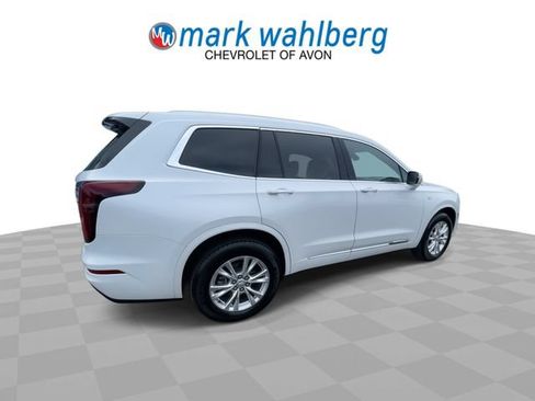 Certified 2024 Cadillac XT6 Luxury w/ LPO, Floor Liner Package AWD/4WD image 8