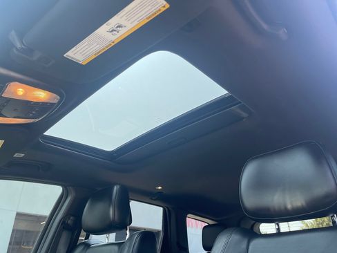 Used 2020 Jeep Grand Cherokee Limited w/ Premium Lighting Group AWD/4WD image 29