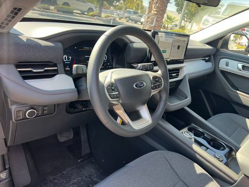 New 2026 Ford Explorer Active RWD image 20