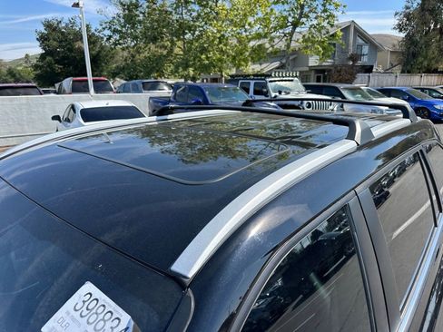 Used 2023 Toyota Highlander XLE image 8