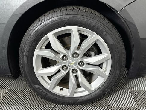 Used 2018 Chevrolet Impala LT FWD image 30