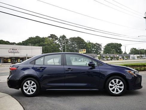Used 2024 Toyota Corolla LE FWD image 11
