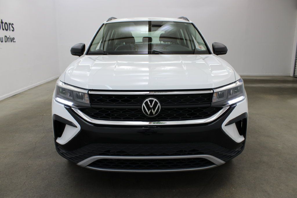 Used 2023 Volkswagen Taos S FWD image 7
