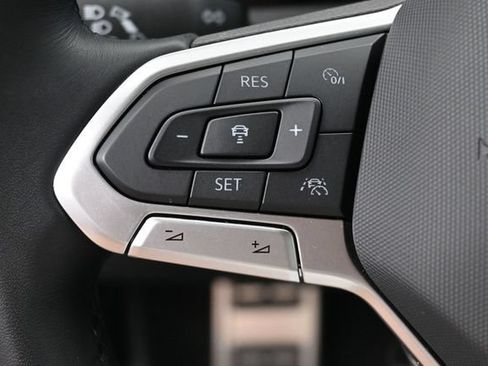 Used 2025 Volkswagen Jetta Sport FWD image 16