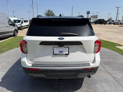Used 2020 Ford Explorer Limited RWD image 5