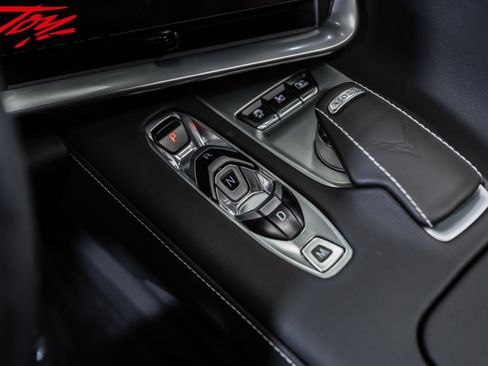 Used 2025 Chevrolet Corvette Stingray Preferred Conv w/ Z51 Performance Package RWD image 43