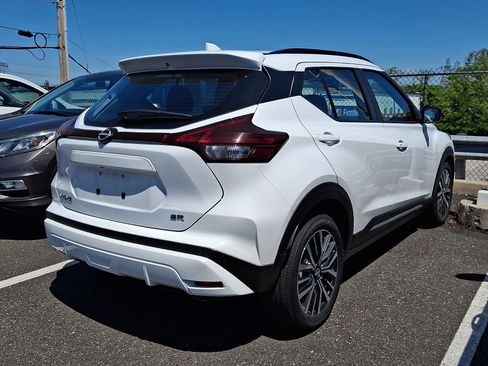 Used 2024 Nissan Kicks SR FWD image 4