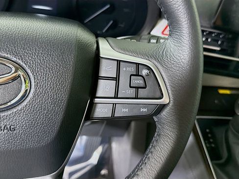 Certified 2024 Toyota Sienna XLE w/ XLE Plus Package AWD/4WD image 25
