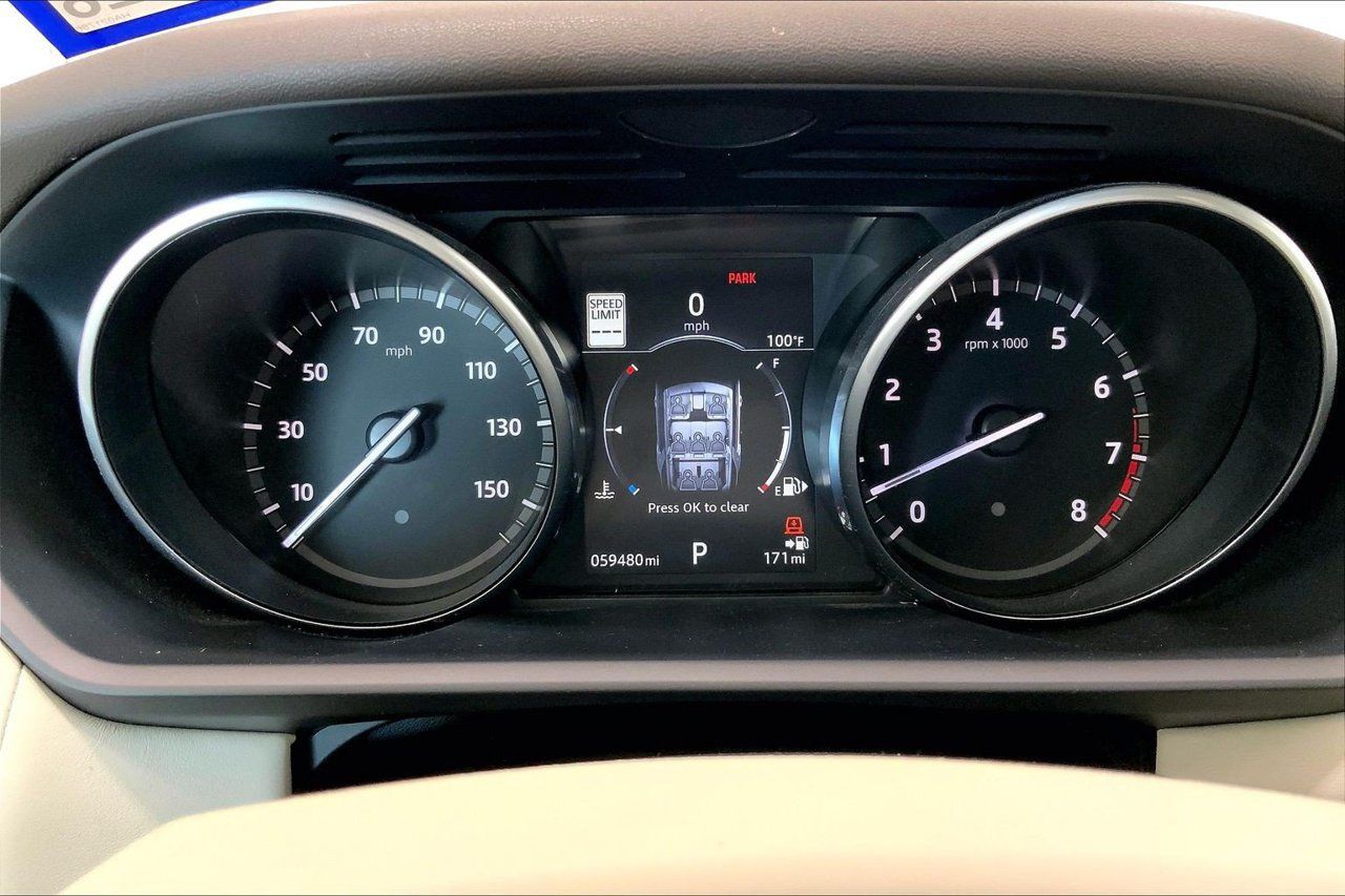 Used 2017 Land Rover Discovery HSE Luxury AWD/4WD image 18