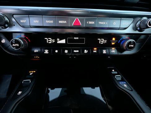 Used 2022 Kia Telluride EX w/ EX Premium Package image 19