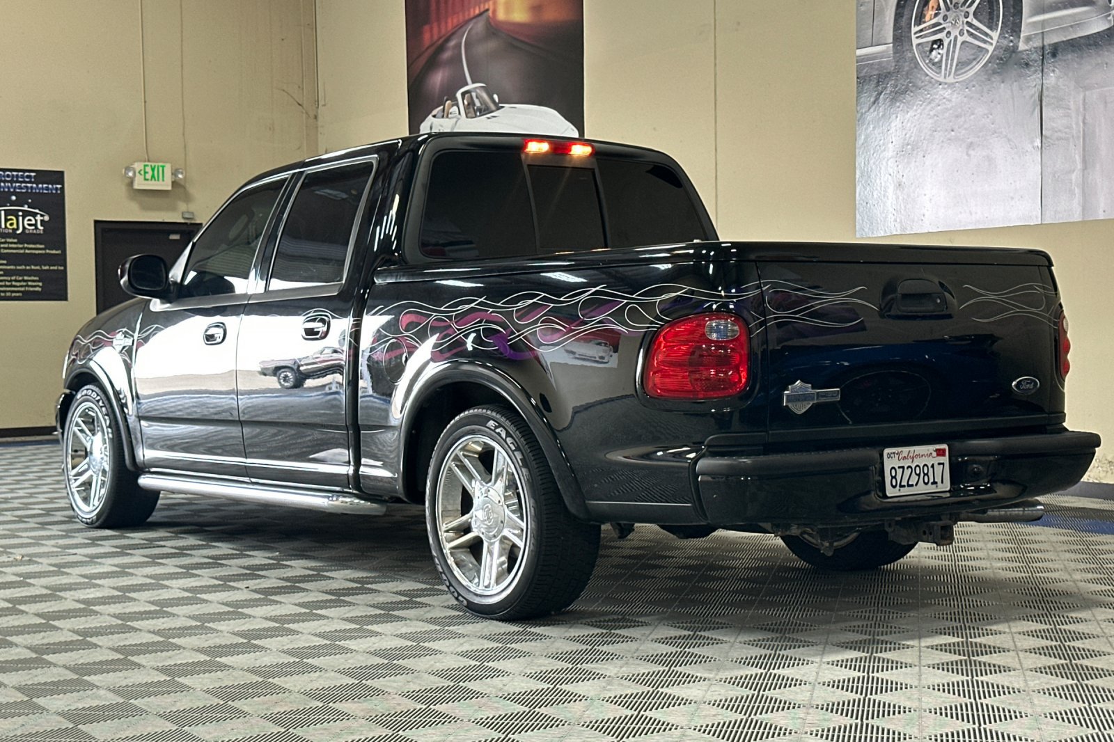Used 2002 Ford F150 Harley-Davidson RWD image 6