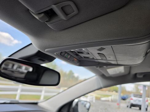 Used 2018 GMC Terrain SLT w/ Infotainment Package II image 19