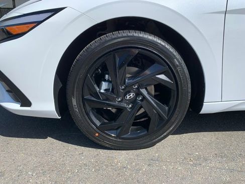 New 2026 Hyundai Elantra SEL Sport Premium FWD image 9