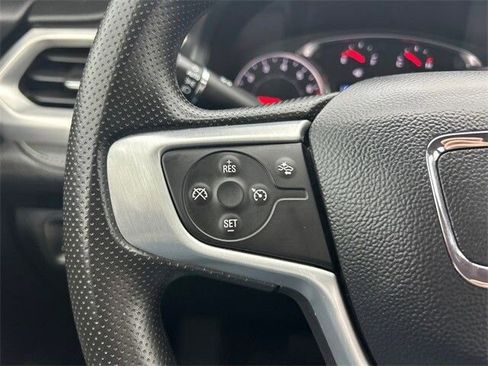 Used 2023 GMC Acadia SLE w/ Driver Convenience Package image 24