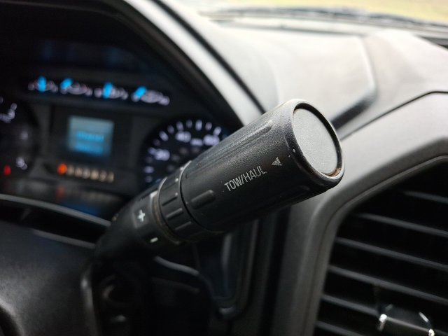 Used 2018 Ford F550 2WD Regular Cab Super Duty image 13