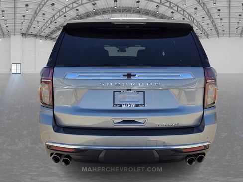 Used 2024 Chevrolet Suburban Premier image 6