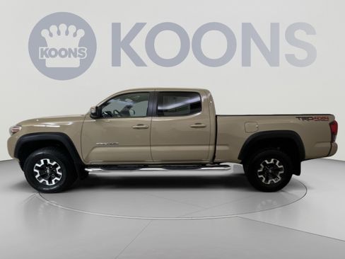 Used 2018 Toyota Tacoma TRD Off-Road w/ Technology Package AWD/4WD image 5