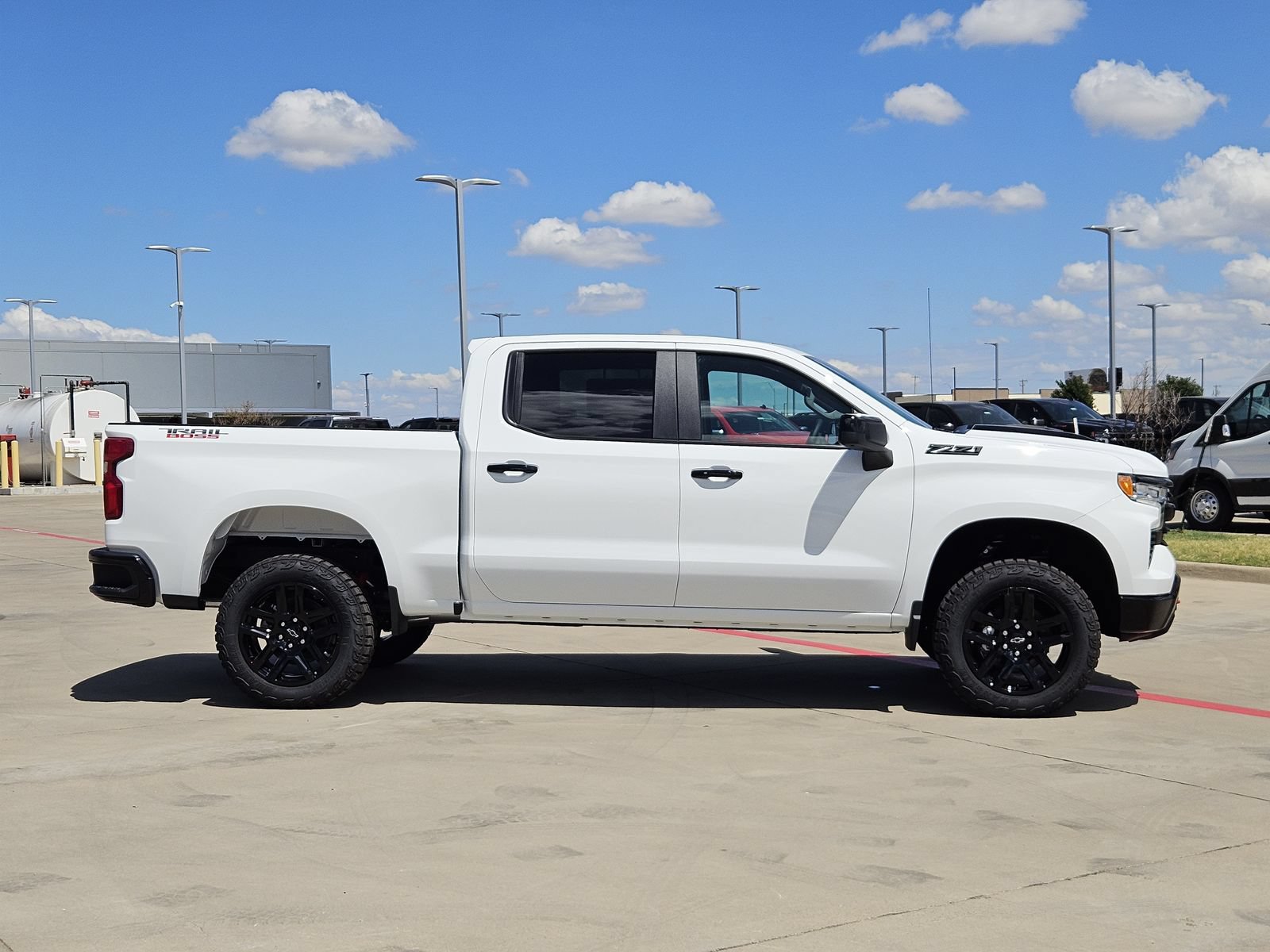 New 2026 Chevrolet Silverado 1500 LT Trail Boss w/ LPO, Dark Essentials Package AWD/4WD image 7