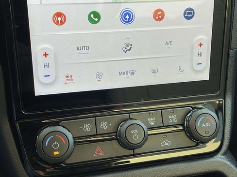 Used 2024 Ford Ranger Lariat w/ FX4 Off-Road Package image 19