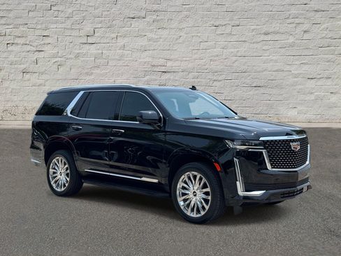 Used 2024 Cadillac Escalade Premium Luxury w/ LPO, Floor Liner Package AWD/4WD image 6