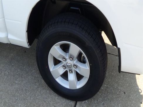 Certified 2023 RAM 1500 Classic SLT w/ Trailer & Traction Group image 9