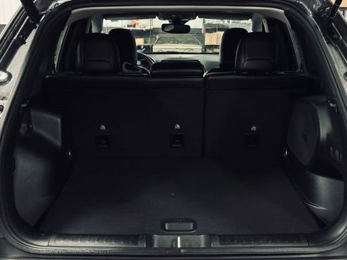 Used 2022 Jeep Cherokee Limited image 12