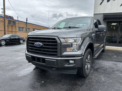 Used 2017 Ford F150 XLT w/ Equipment Group 302A Luxury AWD/4WD image 7