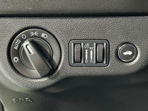 Used 2023 Dodge Charger Scat Pack RWD image 31