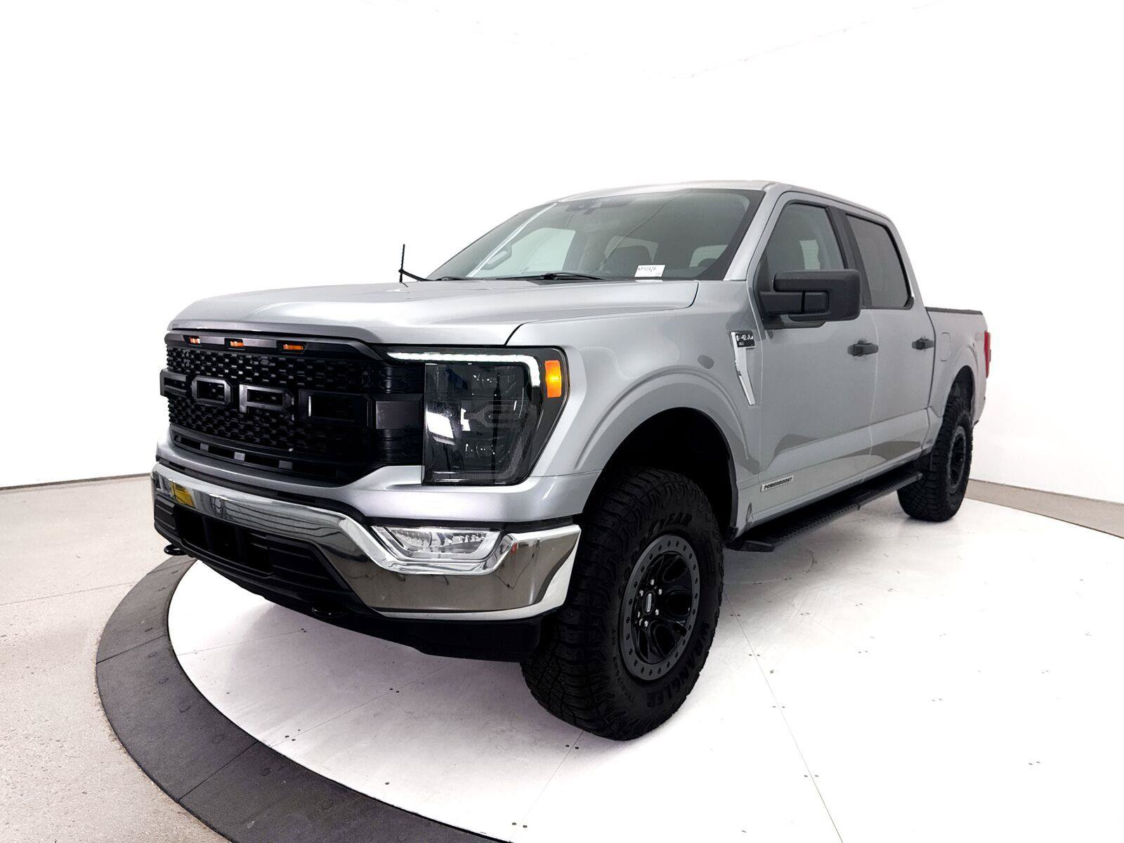 Used 2021 Ford F150 XLT w/ Trailer Tow Package AWD/4WD image 11