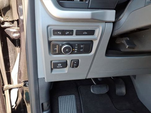 Used 2022 Ford F150 XLT w/ Equipment Group 302A High image 17