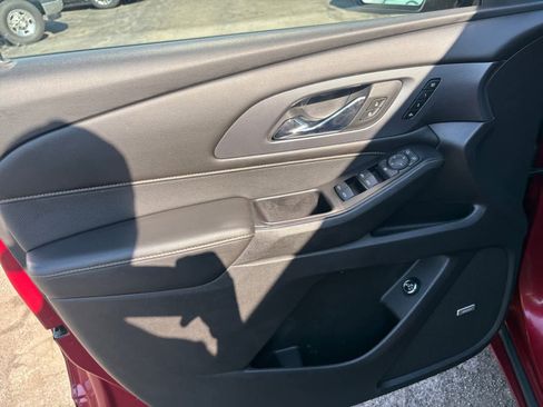 Used 2018 Chevrolet Traverse Premier w/ LPO, Floor Liner Package AWD/4WD image 11