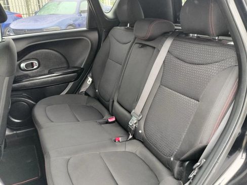 Used 2015 Kia Soul + image 25