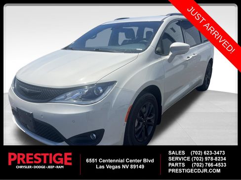 Used 2020 Chrysler Pacifica Touring-L AWD/4WD image 1