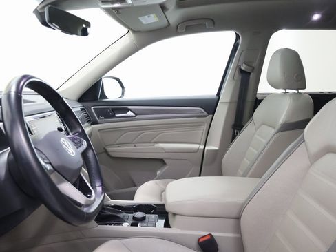 Used 2021 Volkswagen Atlas SEL Premium image 13