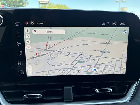 New 2026 Chevrolet Equinox LT w/ Safety and Technology Package FWD image 22