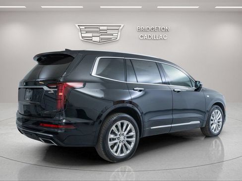 Used 2023 Cadillac XT6 Premium Luxury w/ Technology Package FWD image 7