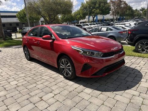 Used 2024 Kia Forte LXS FWD image 16