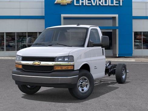 New 2026 Chevrolet Express 3500 w/ Power Convenience Package RWD image 38