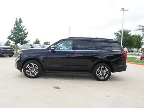 Used 2025 Ford Expedition Active AWD/4WD image 6