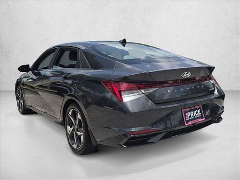 Used 2023 Hyundai Elantra Limited FWD image 8